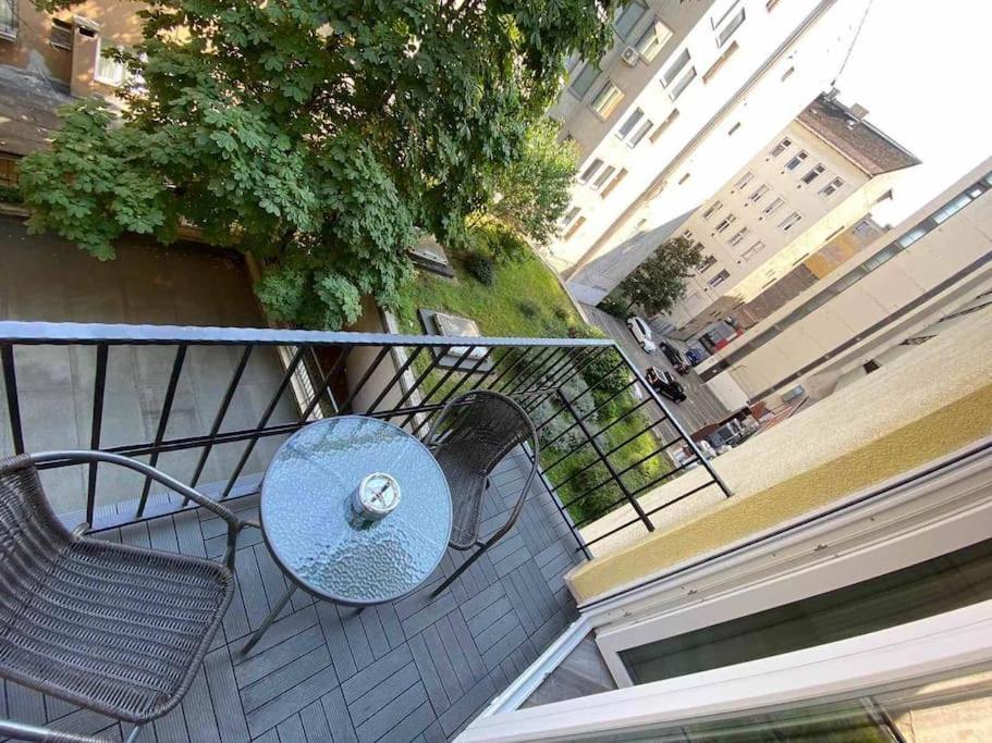 Extra Sok Szobas Apartman Budapest Kozpontjaban Lägenhet Exteriör bild